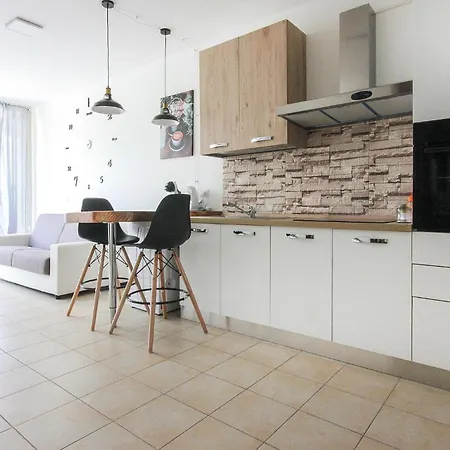 Apartment Gorgeous In Isca Marina With Wifi