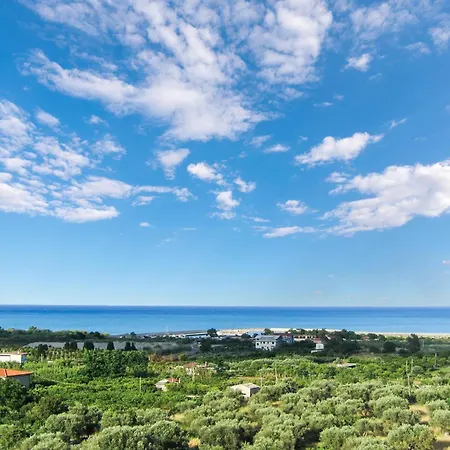 Apartment Gorgeous In Isca Marina With Wifi Badolato Marina